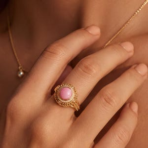 Queen Conch Shell Ring | 18K Gold Plated Woven Band, Zircon Halo