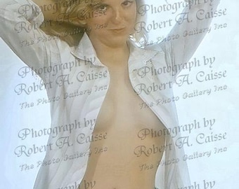 1982: Dos fotos de Glamour Girl, March Madness, lente de enfoque suave, modelo de estudio (descarga digital)