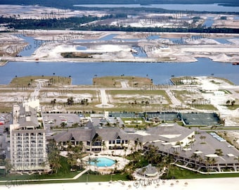 Hotel Marco Beach, Marco Island, Florida, Foto aérea, 1972 (Descarga digital)