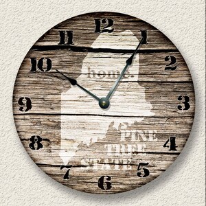 Maine Home State Clock: Barn Board Pattern, Rustic Wall Decor Bild 1