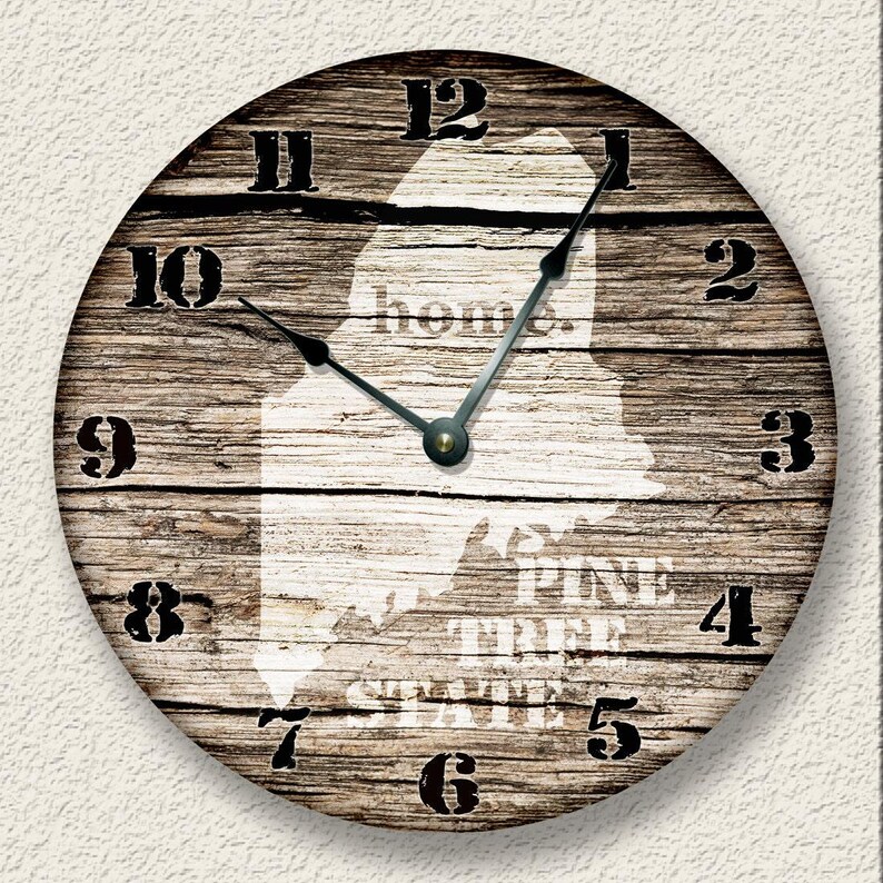 Maine Home State Clock: Barn Board Pattern, Rustic Wall Decor Bild 1
