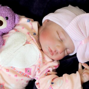 Realistic Reborn Dolls Cloth Body and Vinyl Limbs Heavy 8 lb or Lightweight 20-Inch Lifelike Baby Dolls for Girls Doll That Looks Real image 3