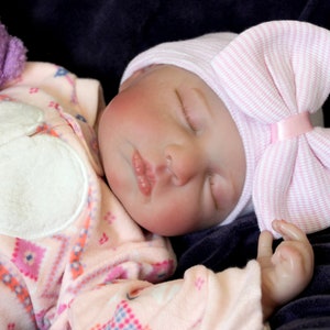 Realistic Reborn Dolls Cloth Body and Vinyl Limbs Heavy 8 lb or Lightweight 20-Inch Lifelike Baby Dolls for Girls Doll That Looks Real image 9