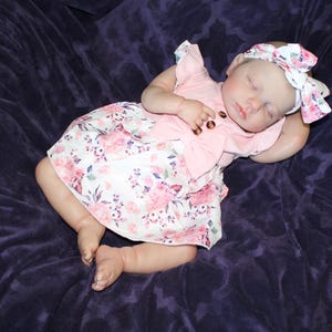 2 to 8 Pounds Weighted Lifelike Reborn Baby Doll 20 inch Baby Girl/Boy Soft Heavy Baby Dolls For Children Child Friendly First Play Dolls