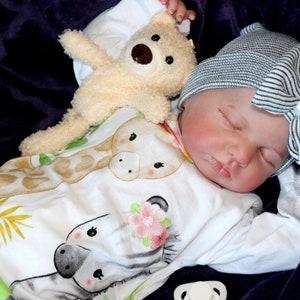 Painted Finished Reborn 2 to 8 Pounds Lifelike Baby Doll 20” Weighted Newborn Baby Heavy Dolls For Children Child Friendly Gifts For Girls