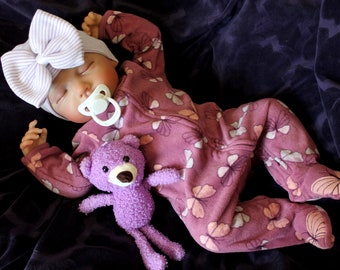 Reborn Baby Doll: Realistic Newborn Size (Weighted, 20 Inch Vinyl and Cloth)
