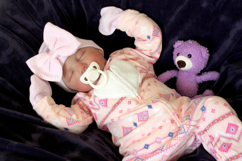 Realistic Reborn Dolls Cloth Body and Vinyl Limbs Heavy 8 lb or Lightweight 20-Inch Lifelike Baby Dolls for Girls Doll That Looks Real image 10