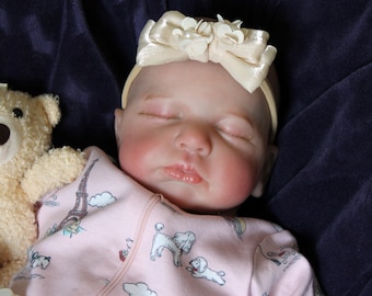 Lifelike Reborn Baby Doll: 20" Weighted Vinyl Doll with Cloth Body
