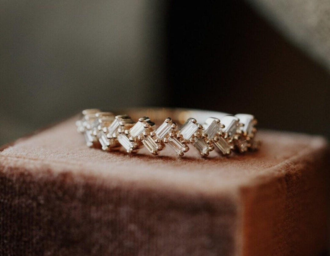 Geometric Baguette Cut Diamond Wedding Band | 14K Yellow Gold Chevron ...