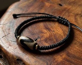 Tibetan Nine-Eyed Dzi Bead Bracelet | Himalayan Spiritual Jewelry | Agate