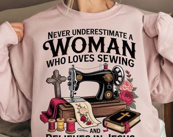 Camiseta de mujer costurera PNG, máquina de coser PNG, costura religiosa PNG, regalo para mamá cristiana, temporada de regalos navideños, descarga digital
