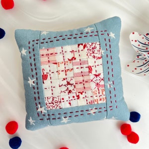Handgemachtes Nadelkissen Gestepptes Nadelkissen Nähzubehör Patriotic Nadelkissen Patchwork Pennies Poppets