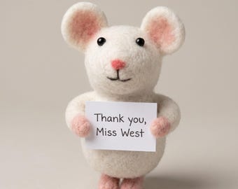 Figurine de souris feutrée à l'aiguille - cadeau d'anniversaire, cadeau pour enseignant, rentrée des classes, décoration de gâteau animal mignon.