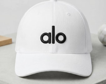 Gorra unisex minimalista ajustable Alo Yoga blanca Off Duty