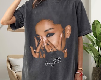 Ariana Grande Vintage Retro T-Shirt – Inspired Ariana Grande Graphic Tee on Comfort Colors 1717, Pop Star Fan Shirt, Streetwear Music Tee