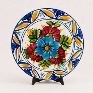 Large Hand-Painted Spanish Pottery Plate – Murcia Majolica Floral Design, Crazed Finish
