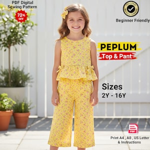 Può includere: Un completo giallo composto da un top peplum senza maniche e pantaloni a gamba larga con un piccolo motivo floreale rosa e viola. Il top presenta uno scollo rotondo e due piccoli fiocchi in vita. Modello di cucito digitale in formato PDF.
