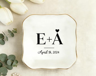 Custom Ring Dish,Personalized Ring Dish,Wedding Gifts For Couple,Wedding Anniversary Keepsake,Date And Initials,Engagement Gift