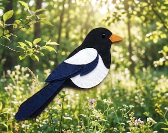 Felt Magpie Sewing Pattern, Woodland Bird Ornament DIY (PDF Download)