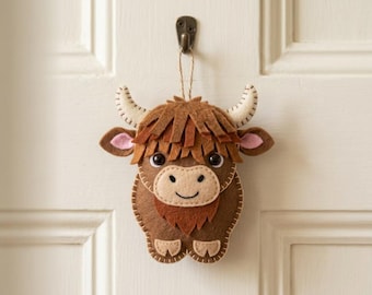 Felt Highland Cow Pattern PDF, DIY Door Hanging, Farmhouse Wall Decor, DIY Felt Animal Craft, Spring Decoration, Scottish Coo Wall Decor