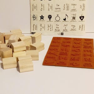 Inscrivez-vous ! Lot de 28 tampons Mini Mates vintage, non montés. Tampons mariage, bébé, anniversaire, juste un mot, rétablissement et bien plus.