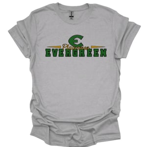 Evergreen High School Plainsman T-shirt. Flera färgalternativ att välja mellan. Specialtillverkad på beställning.