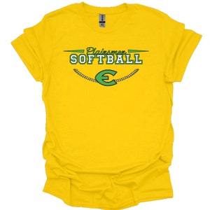 Evergreen High School Plainsmen softboll-t-shirt. Flera färgalternativ att välja mellan. Specialtillverkad på beställning.