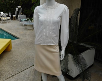 Vintage 1970's Lanz Cream Colored Blouse with Lace Collar - Size 3/4