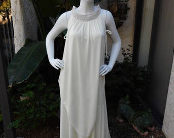 Vintage 1970's Ivory Colored Dress - Size 6