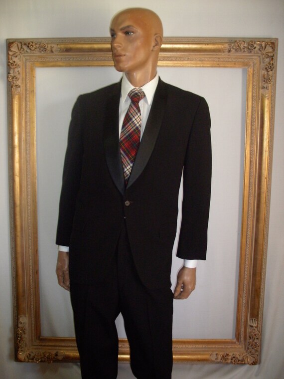 Vintage 1970's Lord West Men's Black Tuxedo Size 44 Gem