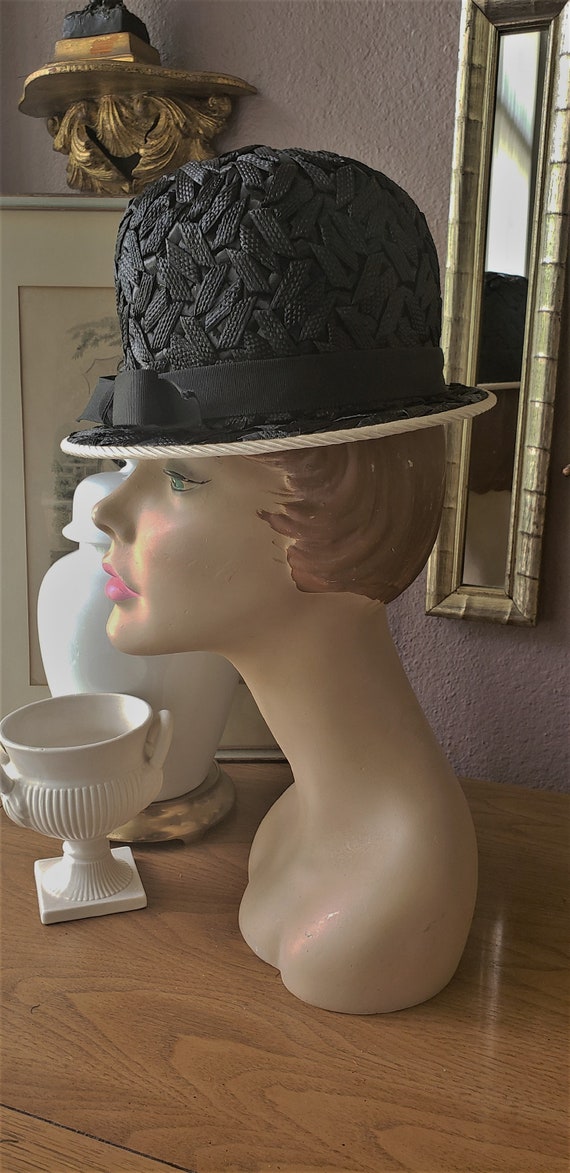 Vintage 1960's Ladies Black & White Hat - image 4