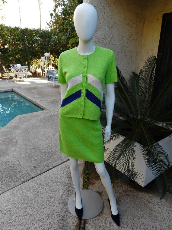 Vintage 1980's Bright Green Knit Top and Skirt Se… - image 3