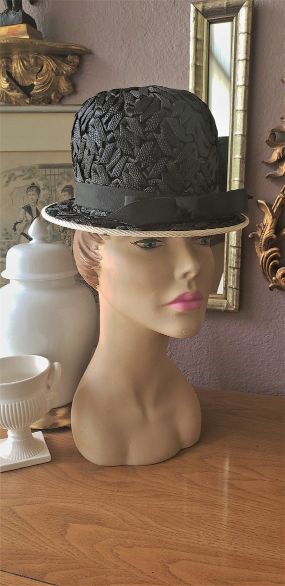 Vintage 1960's Ladies Black & White Hat