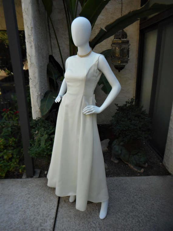 Vintage 1980's White Wedding Dress - Size 10 - image 1