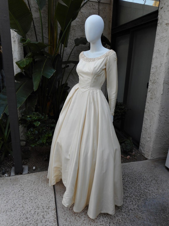 Vintage 1950's Mindelle Ivory Wedding Dress - Siz… - image 1