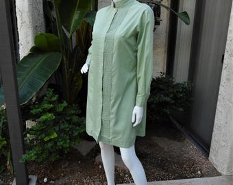 Vintage 1960's Green Permanent Press Shirt Dress - Size 13/14