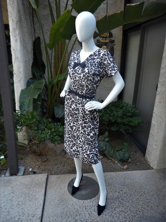 Vintage 1950's Black and White Print Dress - Size… - image 3