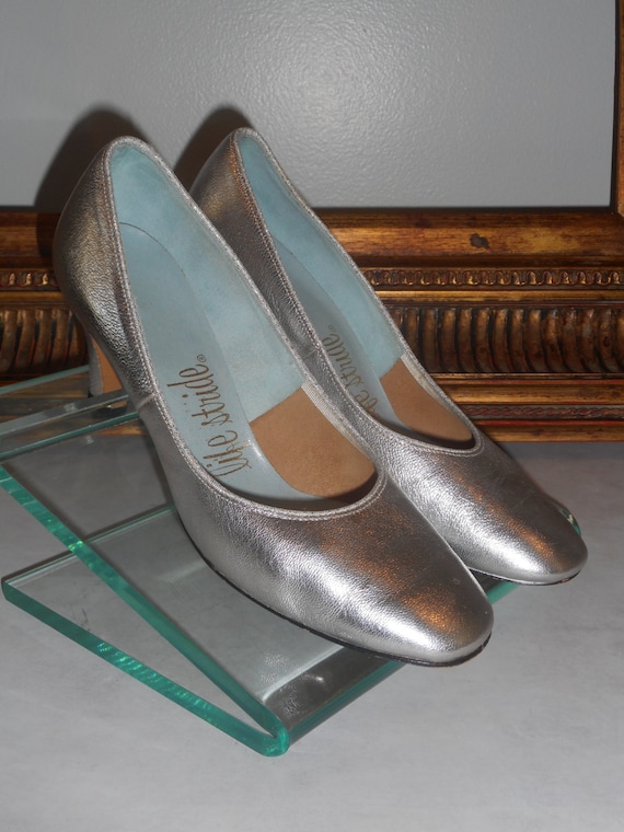 Life stride silver shoes discount
