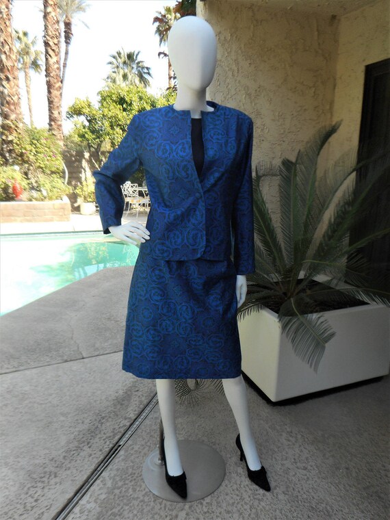 Vintage 1960's Blue Floral Print Suit - Size 8 - image 3