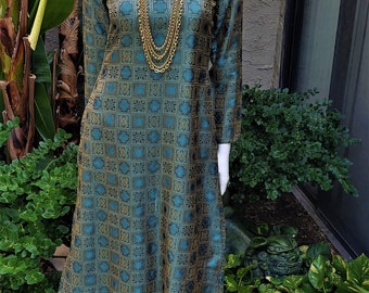 Vintage Green Brocade Tunic with Scalloped Neckline - Size 2