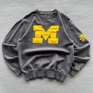 Vintage Michigan Wolverines NCAA Sweatshirt Small Michigan Football Embroidered Crewneck University Michigan Sweater Umich Go Blue Jumper S