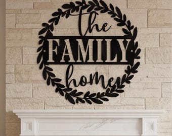 Decorazione murale in metallo personalizzata: silhouette di cuore floreale per la festa della mamma, insegna rustica per la famiglia, regalo minimalista per l'anniversario e decorazione per la casa.