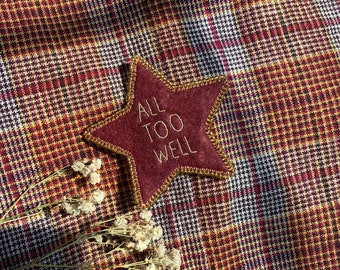 Parche de fieltro bordado a mano - Pin - Llavero - Adorno para bolso - Rojo - Demasiado bien