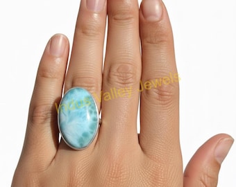 Anel de Larimar Azul em Prata de Lei 925, Anel Artesanal Estilo Boho para Empilhar, Anel com Pedra Azul, Anel de Compromisso para Ela, Joias de Larimar