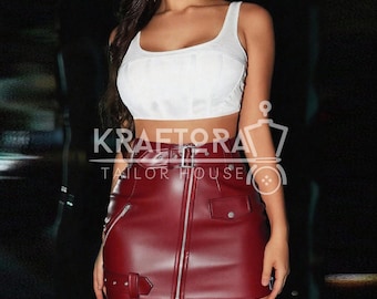 Roter Leder Mini Rock mit Gürtel Hohe Taille Reißverschluss Vorderrock Edgy Biker Stil