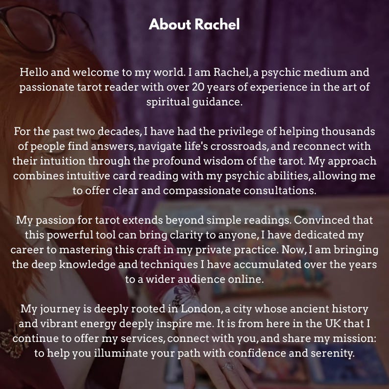 Puede incluir: Texto sobre fondo morado: "Acerca de Rachel." Rachel, m&eacute;dium ps&iacute;quica y lectora de tarot apasionada con m&aacute;s de 20 a&ntilde;os de experiencia, ofrece orientaci&oacute;n espiritual y consultas, con sede en Londres.