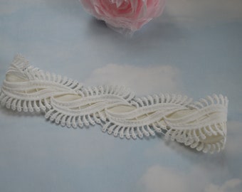 LIGHT IVORY bridal garter, Lace garter