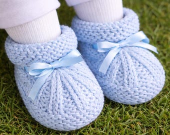 Baby Boots Pattern  Shoes Knit Boots Knitting Pattern Knitted Baby Shoes Pattern with Ribbon in the size 3 - 6 months Baby Booties Pattern