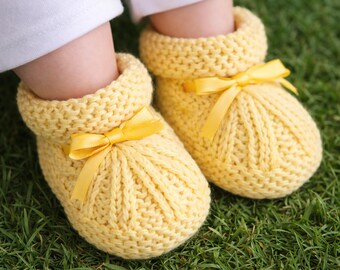 Knitted Baby Shoes Pattern with Ribbon in the size 3 - 6 months Baby Booties Pattern Baby Boots Pattern  Shoes Knit Boots Knitting Pattern