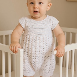 Haakpatroon babyromper pdf. Algehele shortiespatroon voor baby&#39;s van 6 tot 18 maanden Eenvoudig zelfstudie babytuinbroekje zomer babyoutfitpatroon
